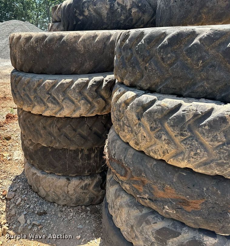 image for item MB9735 Wheels and tires