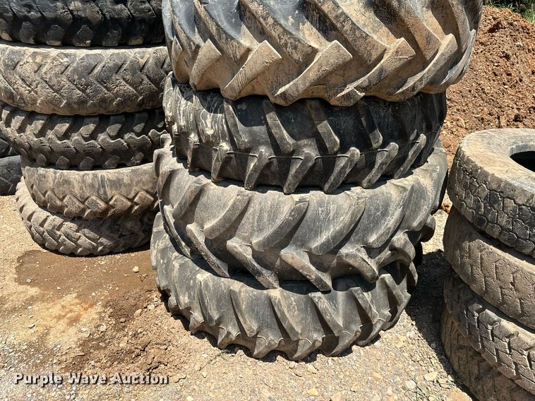 image for item MB9735 Wheels and tires