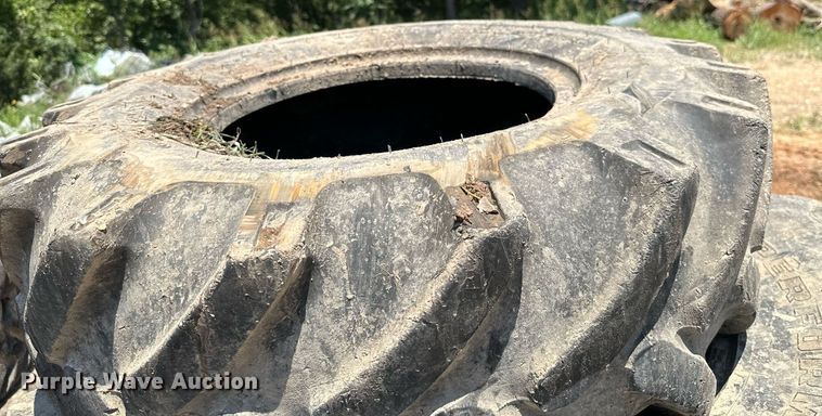 image for item MB9735 Wheels and tires