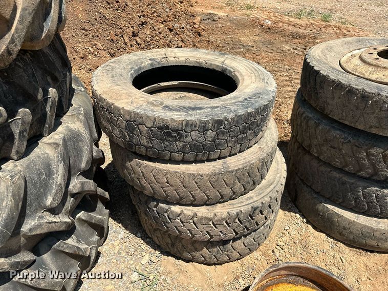 image for item MB9735 Wheels and tires