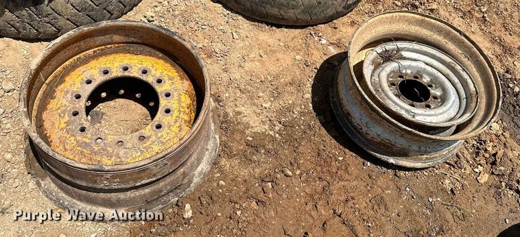 image for item MB9735 Wheels and tires