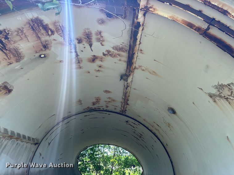 image for item MB9767 (3) bulk storage tanks