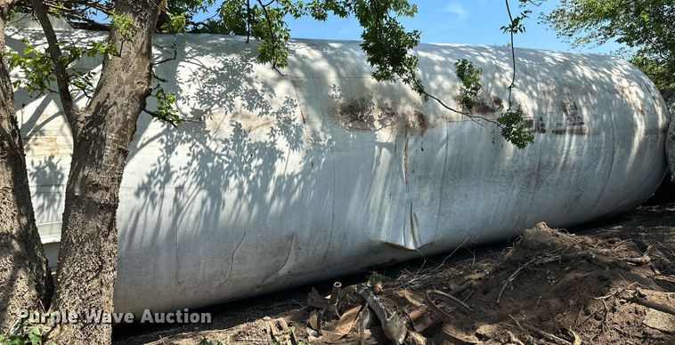 image for item MB9767 (3) bulk storage tanks