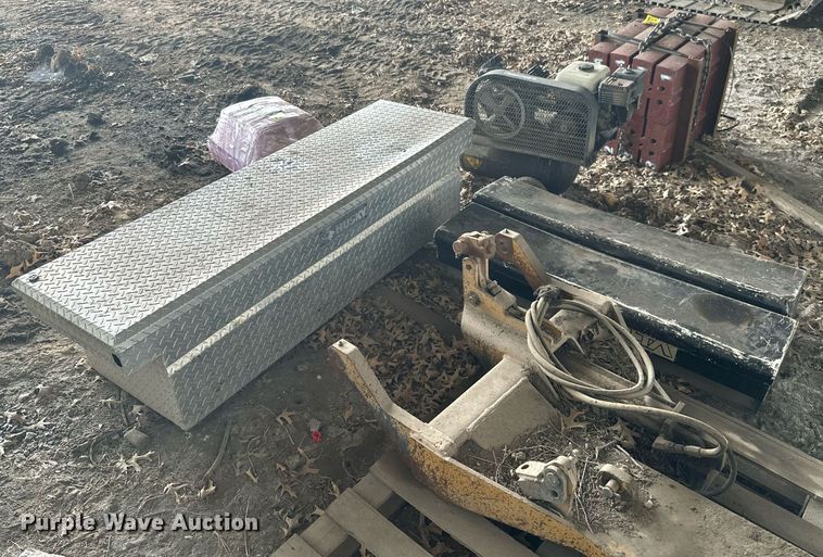 image for item MB9771 Tools