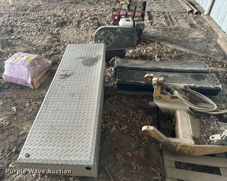 image for item MB9771 Tools