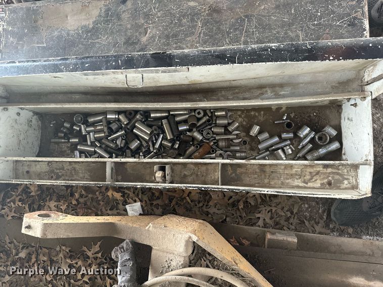 image for item MB9771 Tools