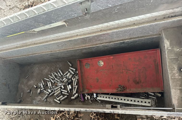 image for item MB9771 Tools