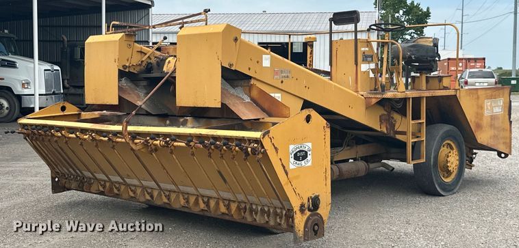 image for item MB9772 Koehring K  chip spreader