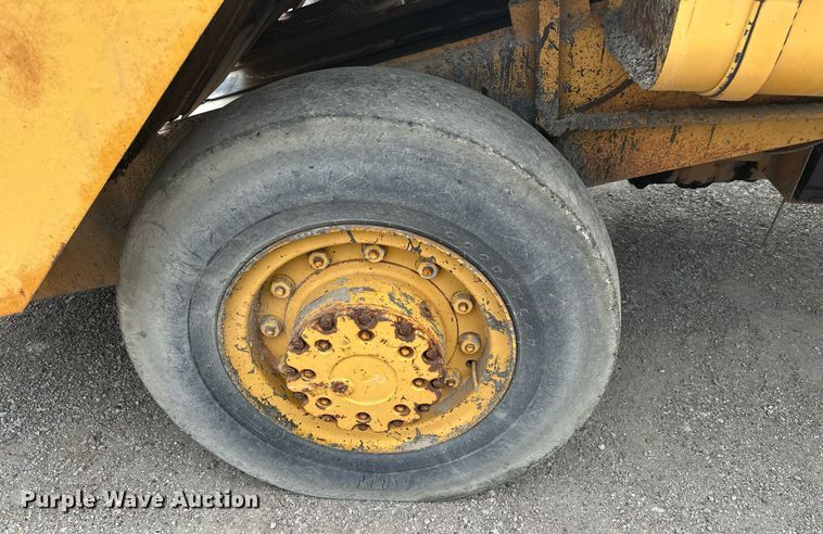 image for item MB9772 Koehring K  chip spreader