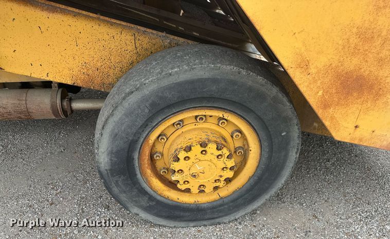 image for item MB9772 Koehring K  chip spreader