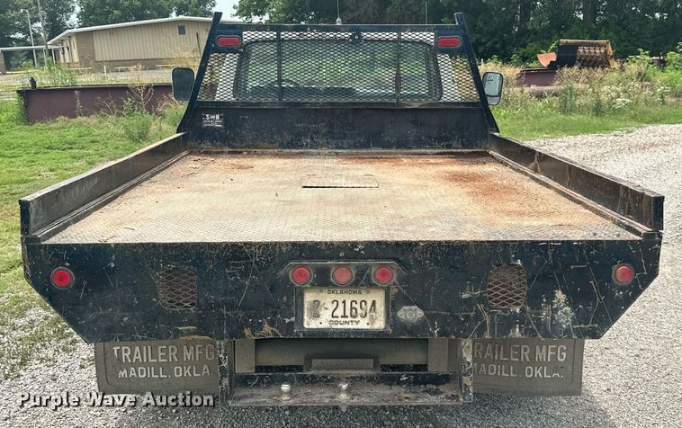 image for item MB9773 1985 Ford F350  flatbed truck