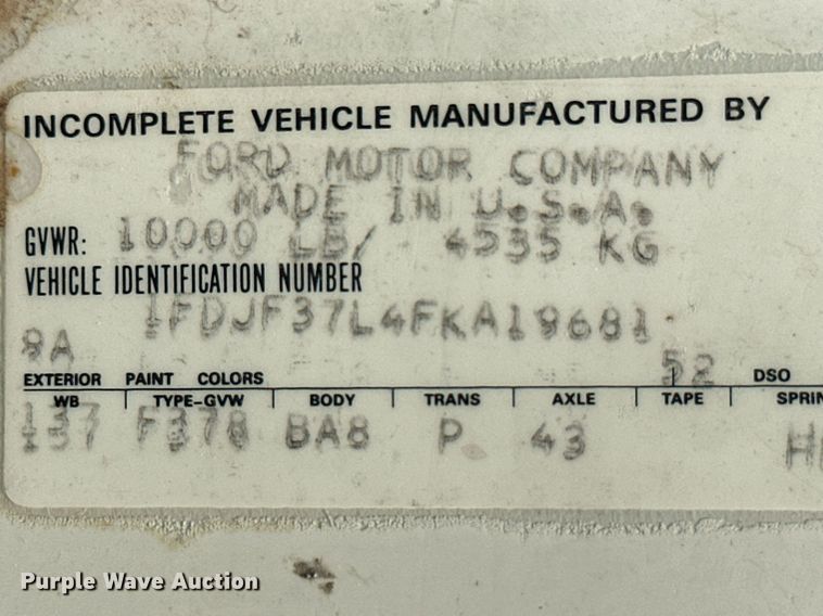 image for item MB9773 1985 Ford F350  flatbed truck