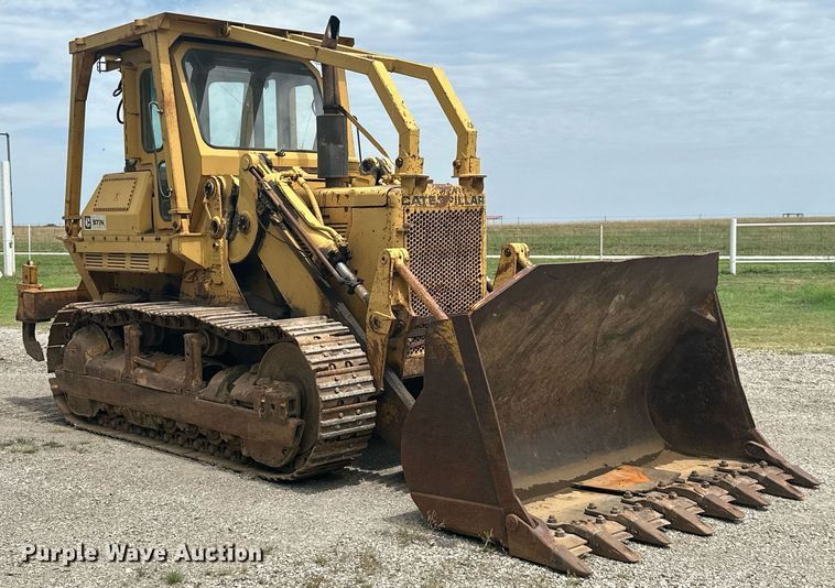 image for item MB9774 1970 Caterpillar 977K  loader
