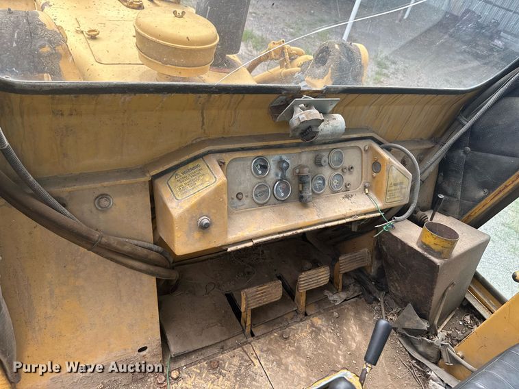 image for item MB9774 1970 Caterpillar 977K  loader