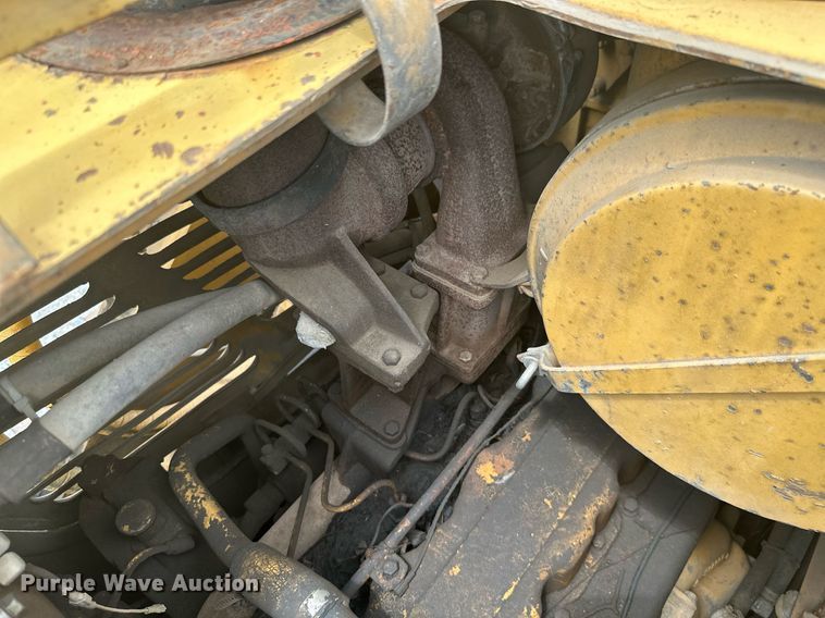 image for item MB9774 1970 Caterpillar 977K  loader