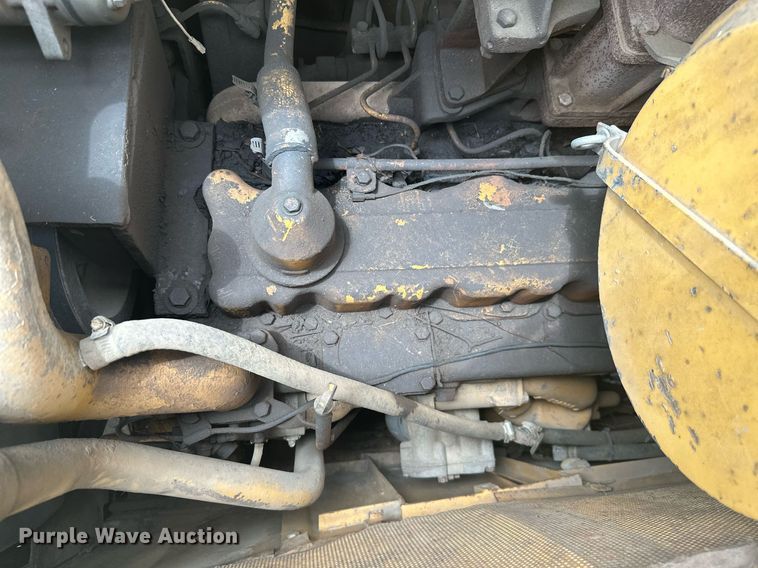 image for item MB9774 1970 Caterpillar 977K  loader