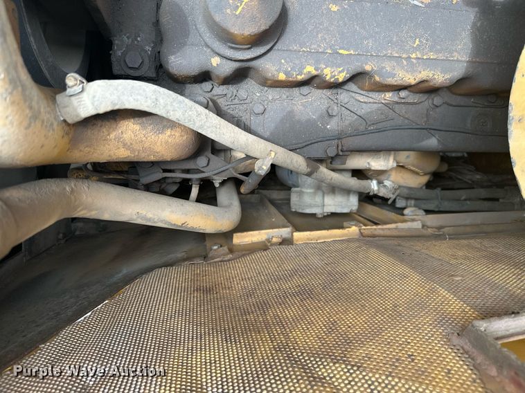 image for item MB9774 1970 Caterpillar 977K  loader