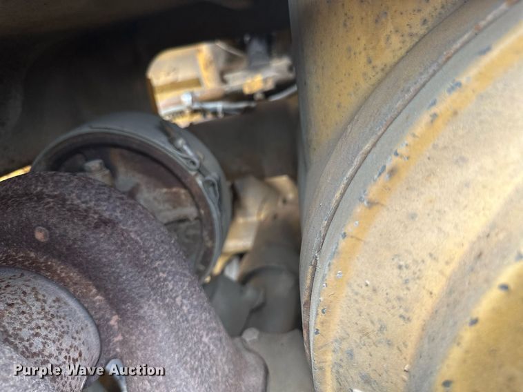 image for item MB9774 1970 Caterpillar 977K  loader