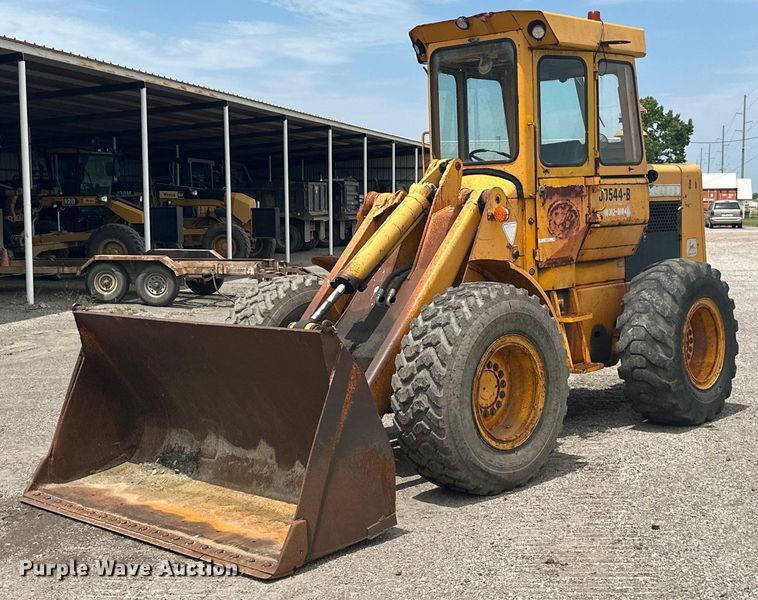 image for item MB9775 1981 John Deere 544B  loader