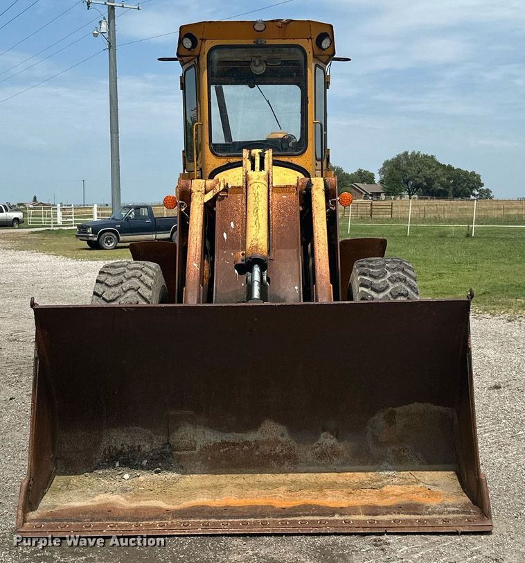 image for item MB9775 1981 John Deere 544B  loader