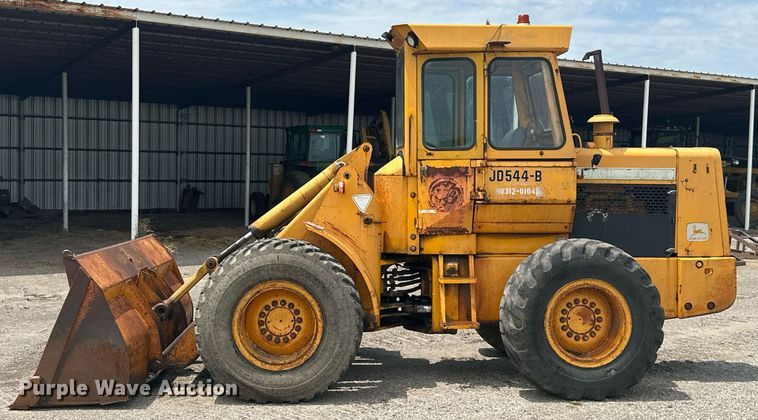 image for item MB9775 1981 John Deere 544B  loader