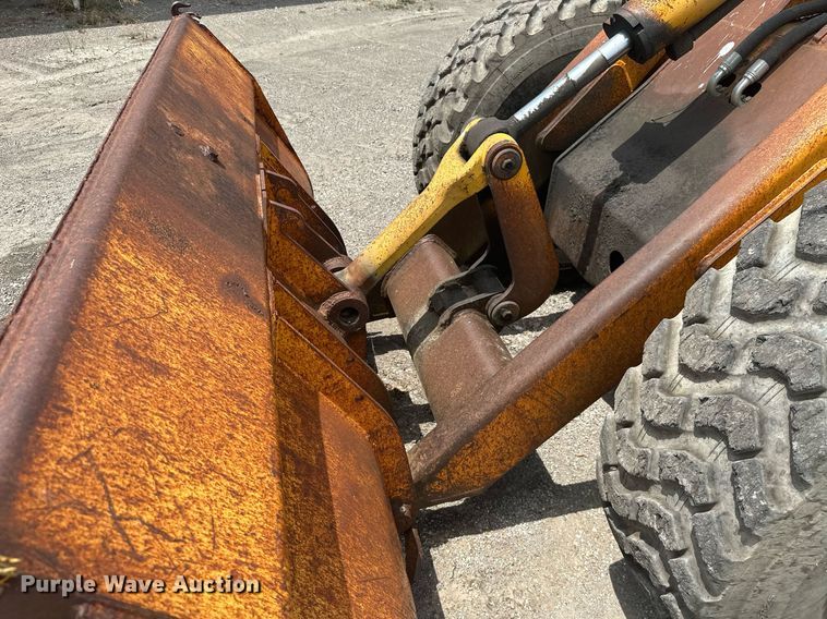 image for item MB9775 1981 John Deere 544B  loader