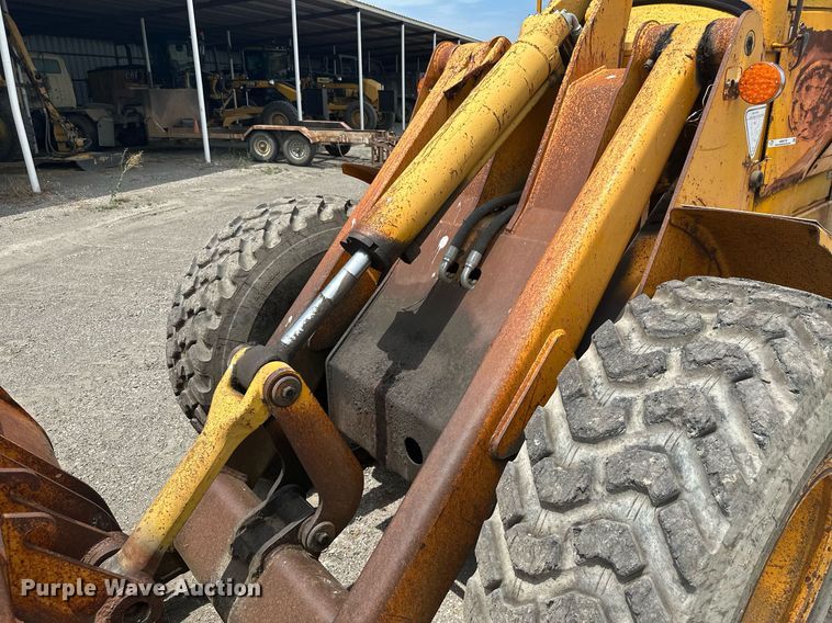 image for item MB9775 1981 John Deere 544B  loader