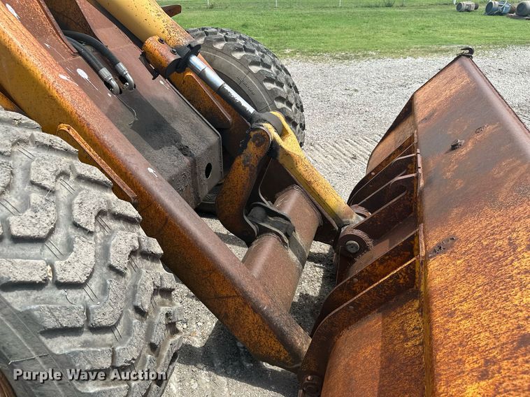 image for item MB9775 1981 John Deere 544B  loader