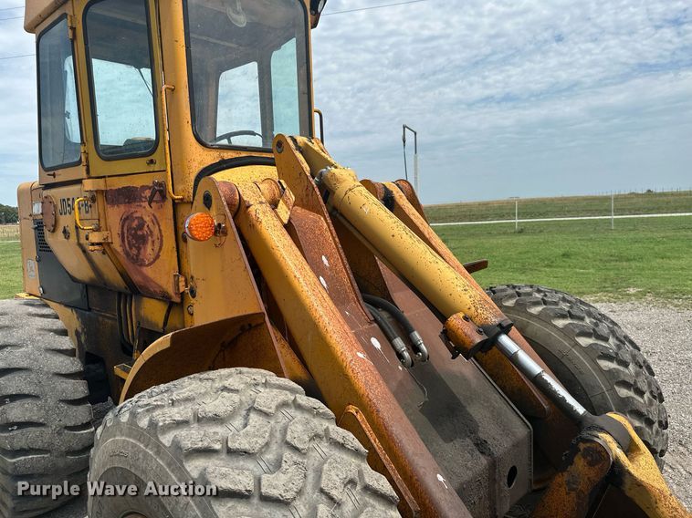 image for item MB9775 1981 John Deere 544B  loader