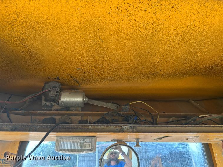 image for item MB9775 1981 John Deere 544B  loader