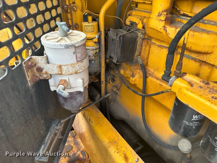 image for item MB9775 1981 John Deere 544B  loader