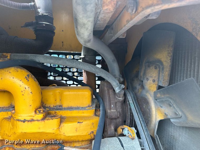 image for item MB9775 1981 John Deere 544B  loader