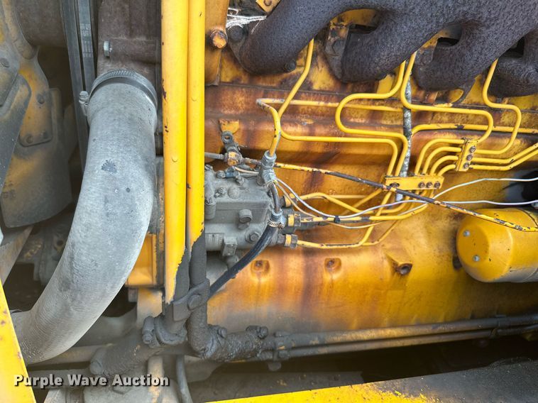 image for item MB9775 1981 John Deere 544B  loader