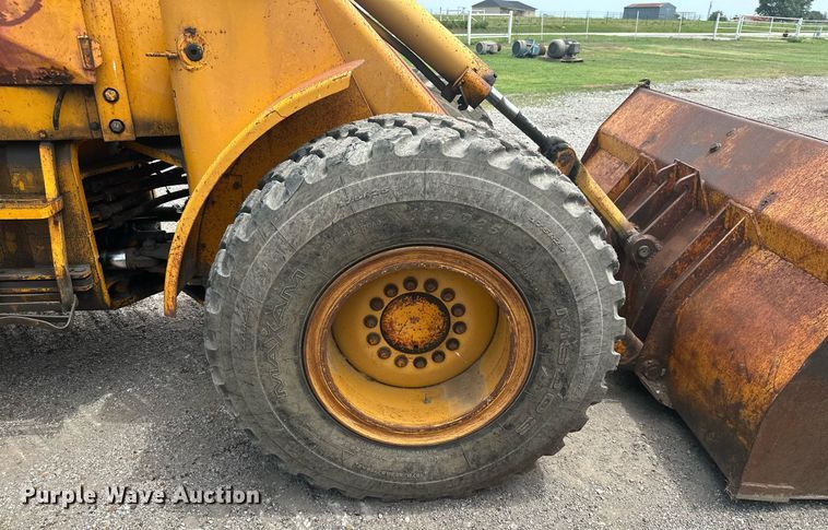 image for item MB9775 1981 John Deere 544B  loader