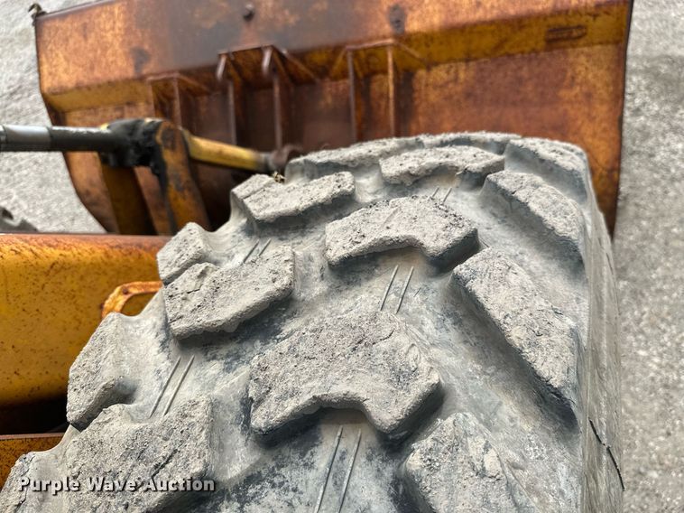 image for item MB9775 1981 John Deere 544B  loader