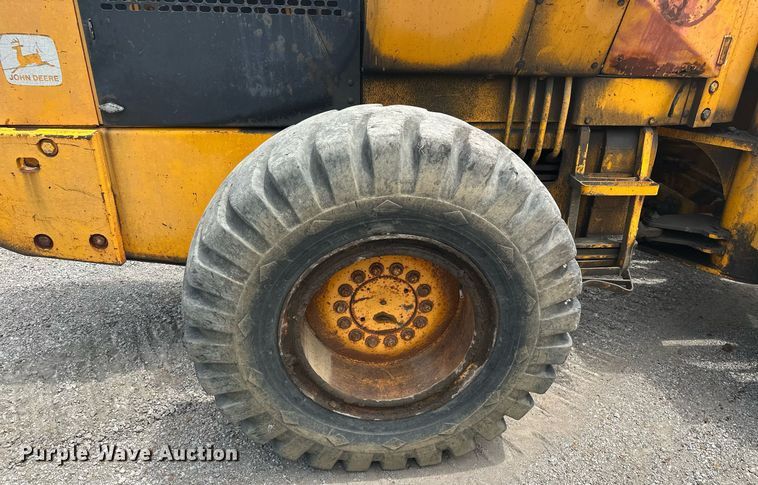 image for item MB9775 1981 John Deere 544B  loader