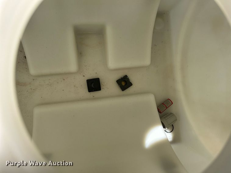 image for item MD9004 Spray Land  turf sprayer