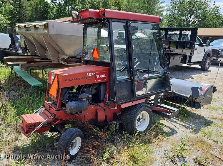 image for item MD9922 2005 Toro Ground Master 328D  lawn mower