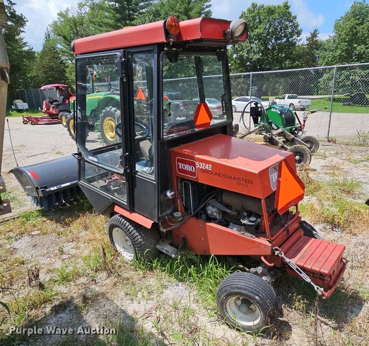 image for item MD9922 2005 Toro Ground Master 328D  lawn mower