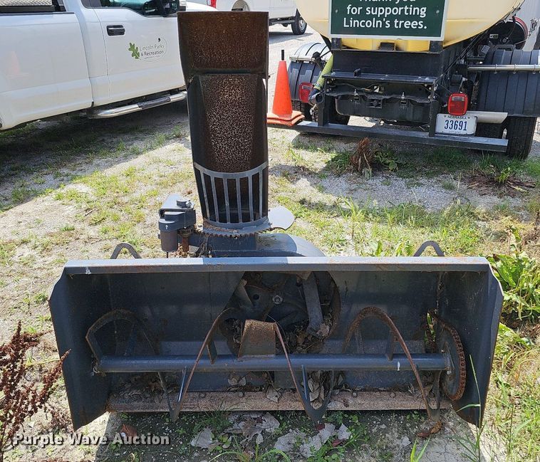 image for item MD9922 2005 Toro Ground Master 328D  lawn mower