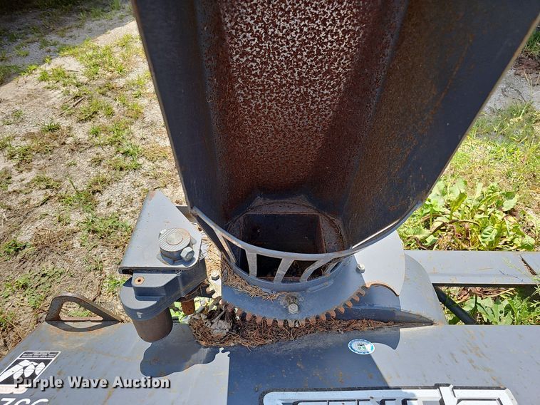 image for item MD9922 2005 Toro Ground Master 328D  lawn mower