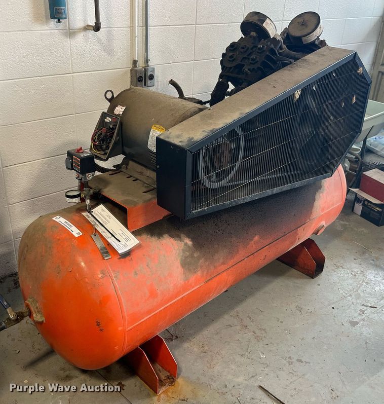 image for item MG9353 Devair VAV-5062  air compressor