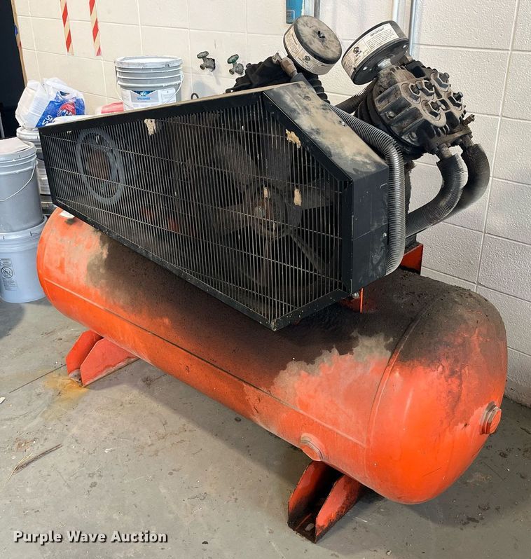 image for item MG9353 Devair VAV-5062  air compressor