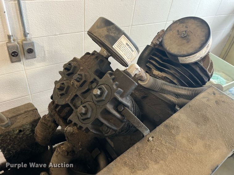 image for item MG9353 Devair VAV-5062  air compressor