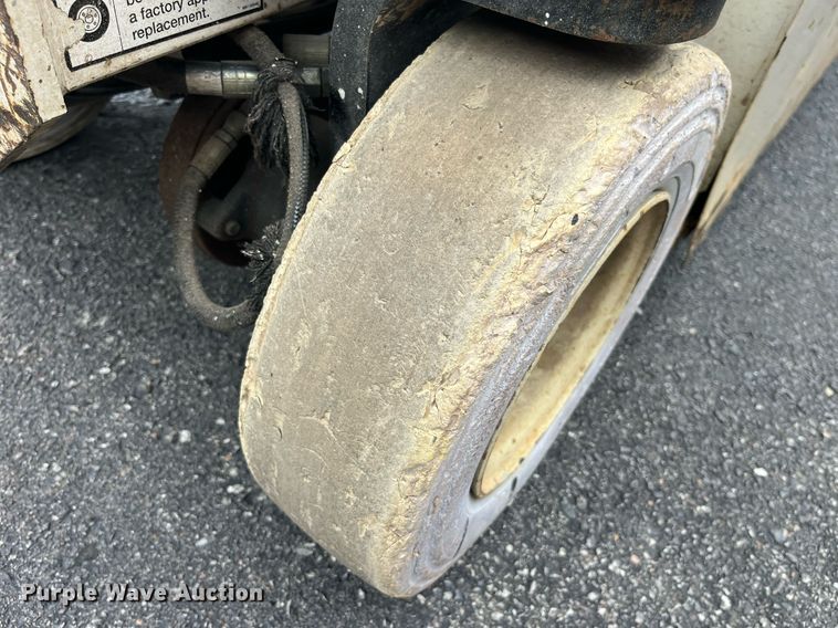 image for item MG9361 Terex TS20  scissor lift