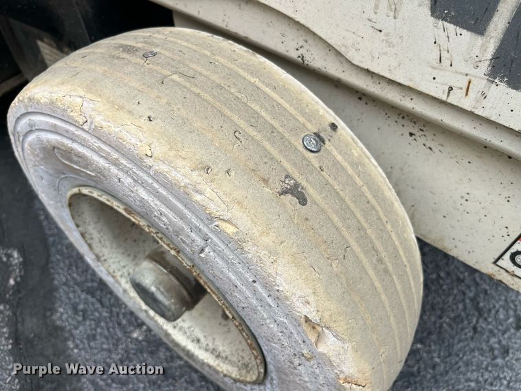 image for item MG9361 Terex TS20  scissor lift