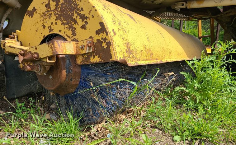 image for item MG9584 Rosco RB38  sweeper