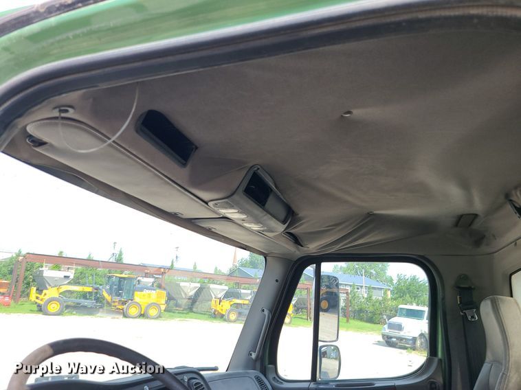 image for item MG9585 2009 Freightliner Business Class M2  dump truck