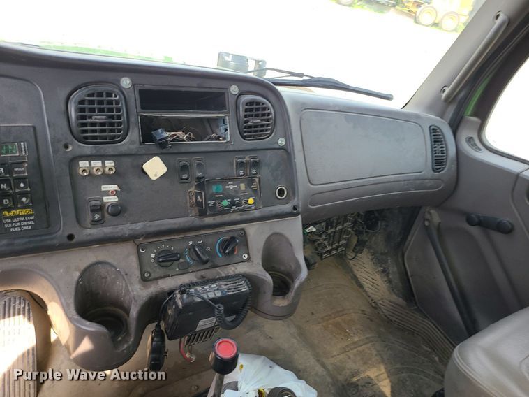 image for item MG9585 2009 Freightliner Business Class M2  dump truck