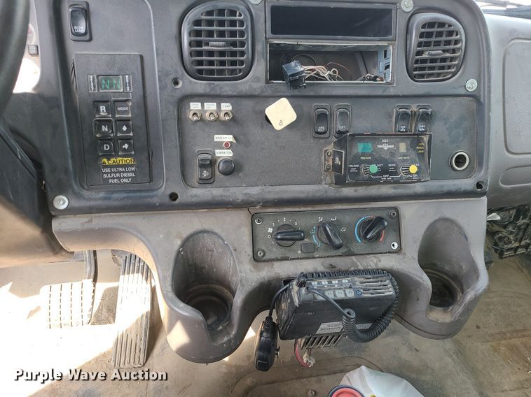 image for item MG9585 2009 Freightliner Business Class M2  dump truck